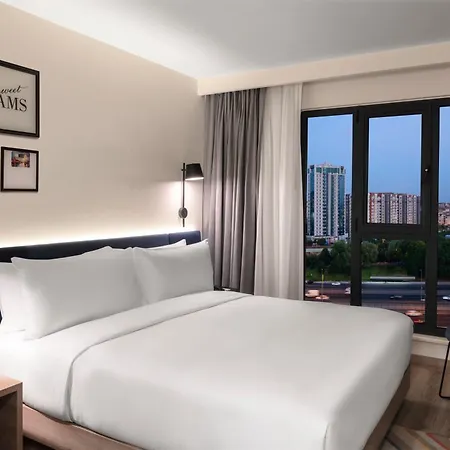 Hampton By Hilton Merter 酒店 3*