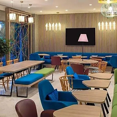 Hotel Hampton By Hilton Merter