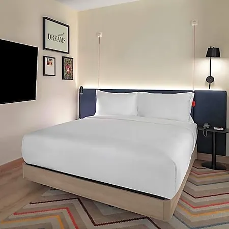 Hotel Hampton By Hilton Merter