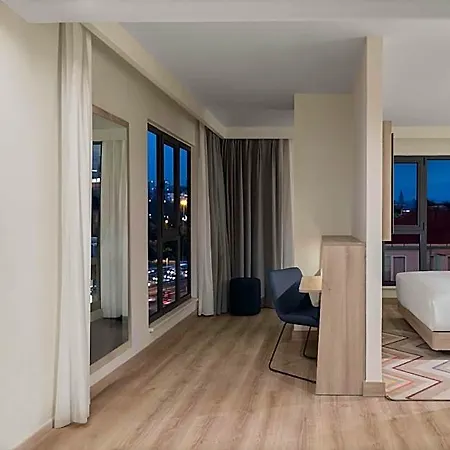 Hampton By Hilton Merter Hotel