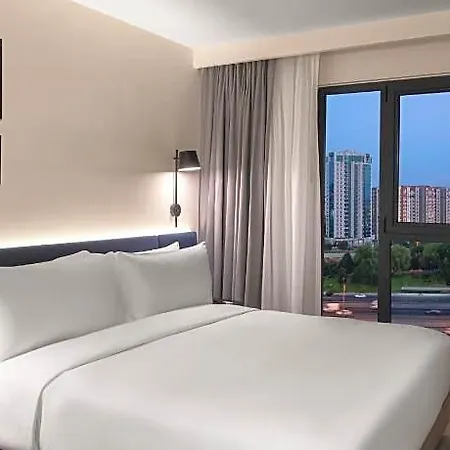 Hampton By Hilton Merter Hotel 3*