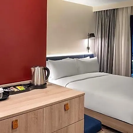 Hotel Hampton By Hilton Merter