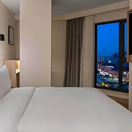 Hampton By Hilton Merter Hotel 3*