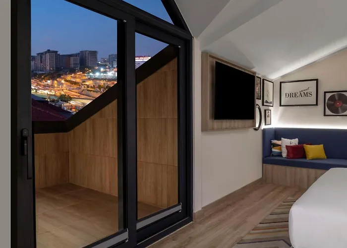 酒店 Hampton By Hilton Merter 3*