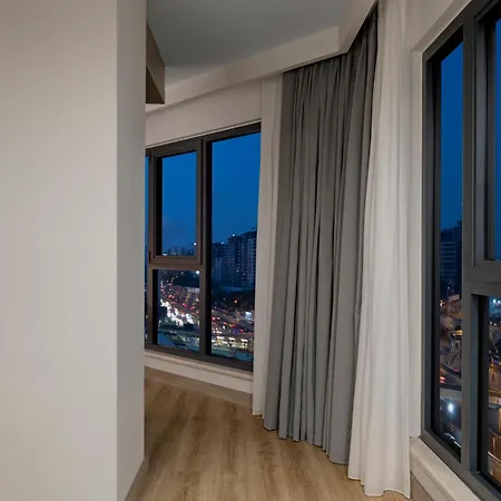 Hampton By Hilton Merter Hotel