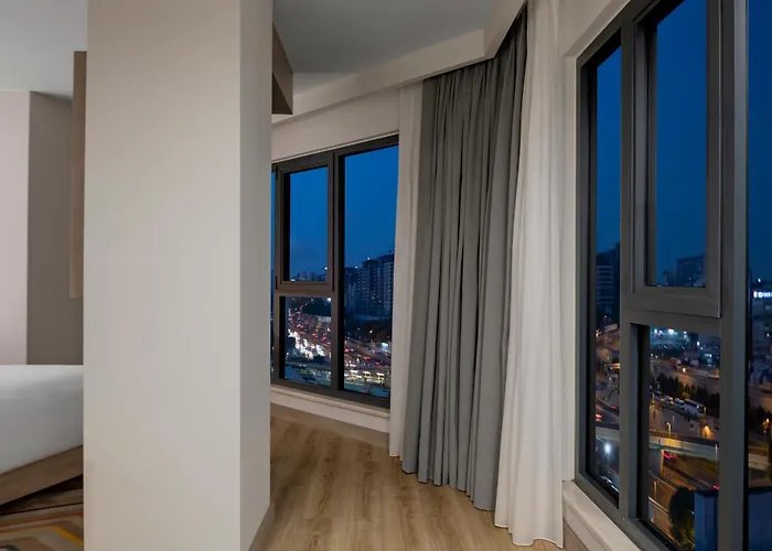 Hampton By Hilton Merter Hotel