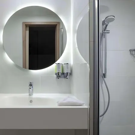 Hampton By Hilton Merter Hotel 3*